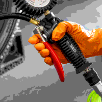 Sealey SA9304 Tyre Inflator with Clip-On Connector